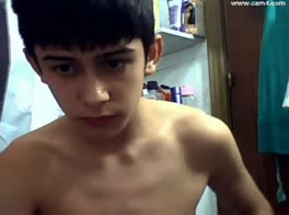 Cam4- sexy boy cums in hand